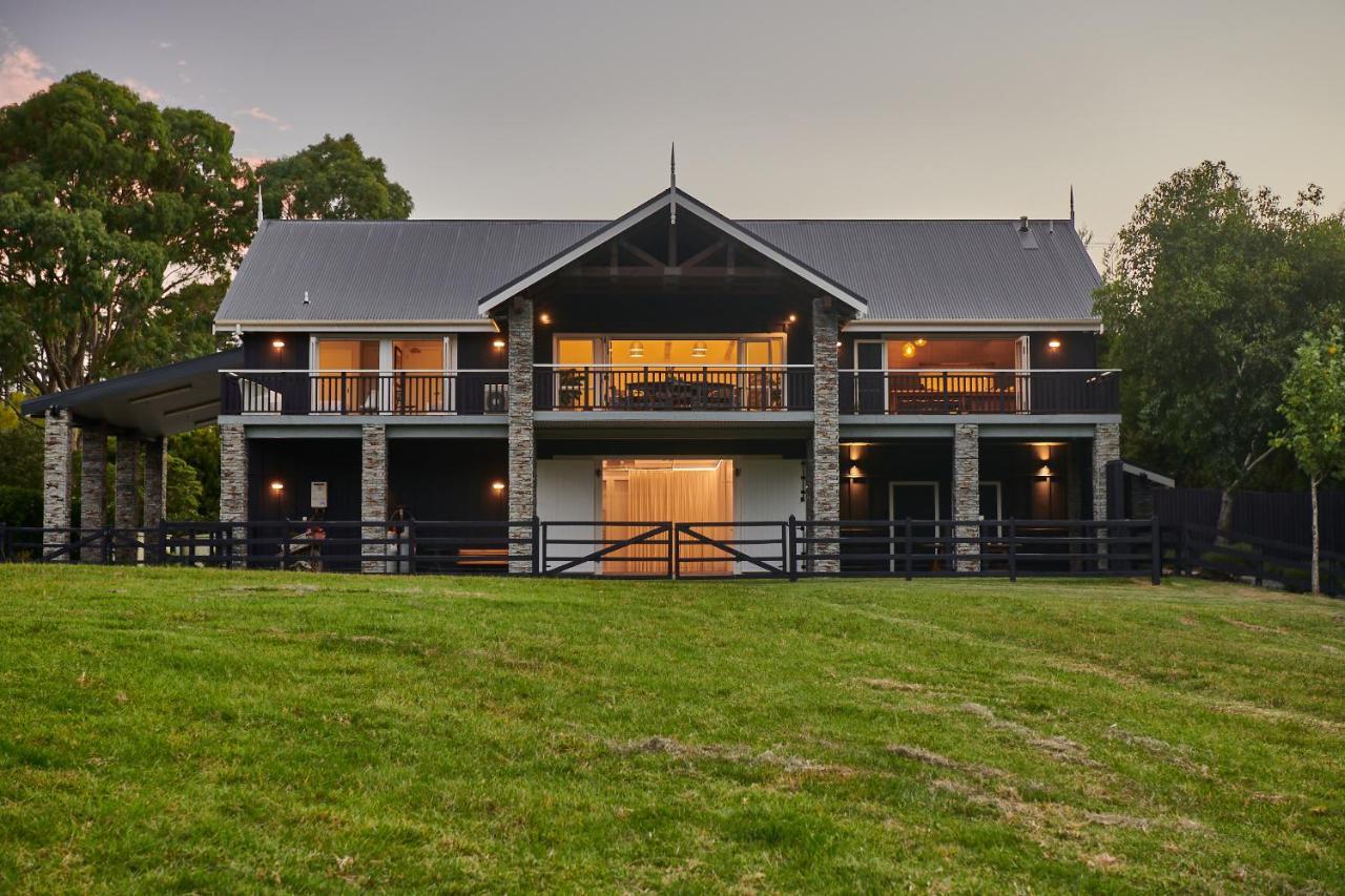 Hus - Boutique Venue & Accommodation Riverhead Bagian luar foto