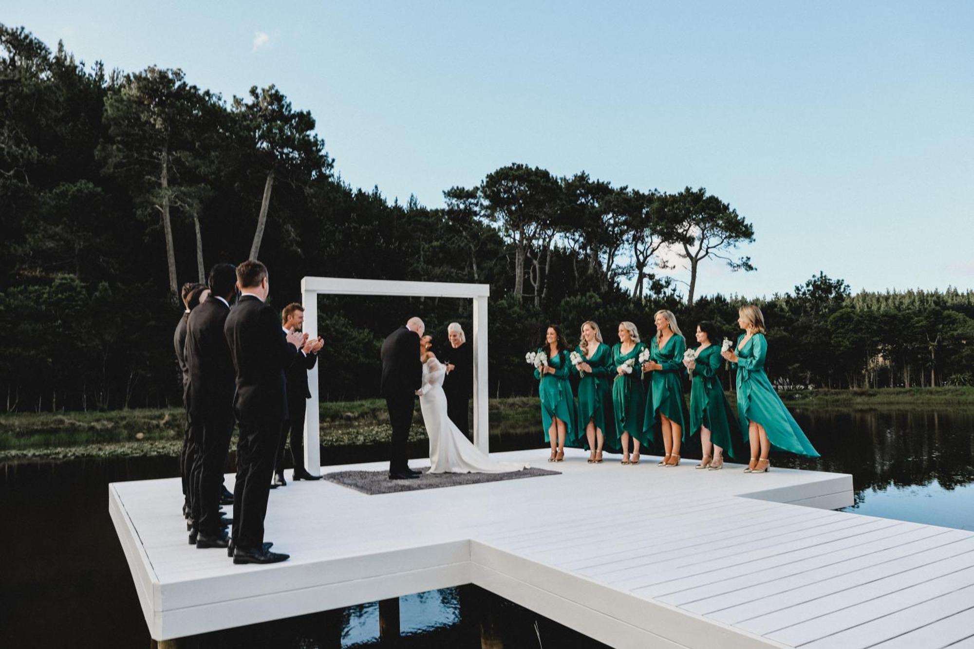 Hus - Boutique Venue & Accommodation Riverhead Bagian luar foto